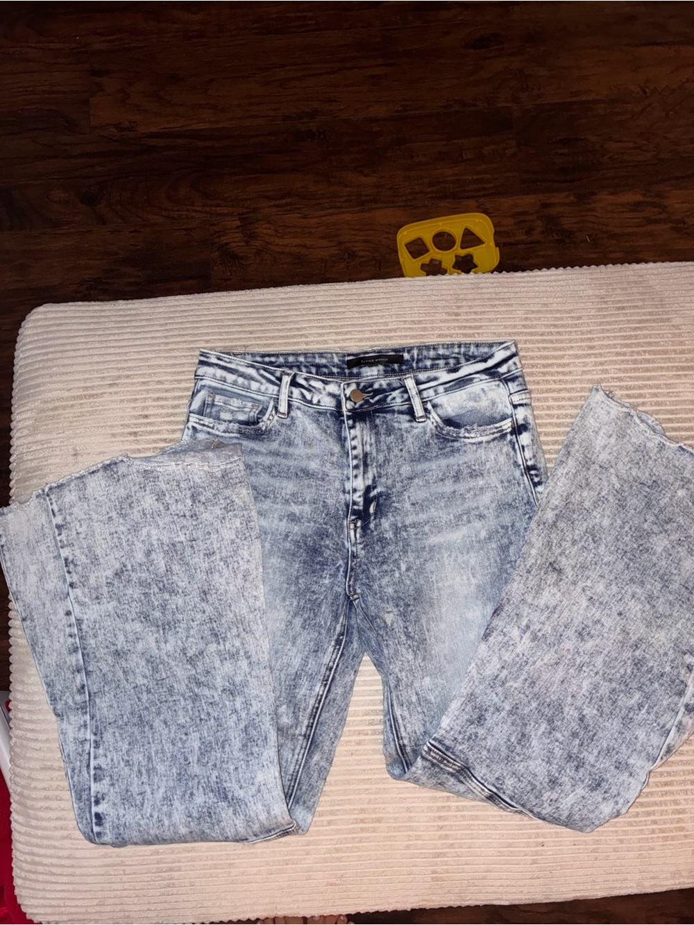 Flying Monkey Acid Wash - high rise super flat